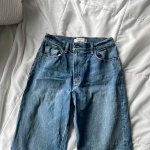 Abercrombie and Fitch 90s Ultra High Rise Straight jeans
